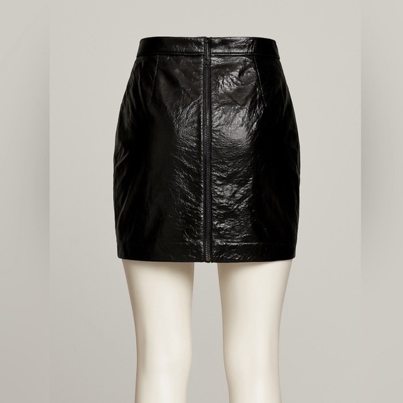 Bronx & Banco Black Patent Leather Zip-Front Mini Skirt – XS - Picture 2 of 4